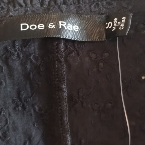 Anthropologie NEW Doe & Rae Black Eyelet Lace Puff Sleeve Covered Button Blouse - Picture 4 of 12